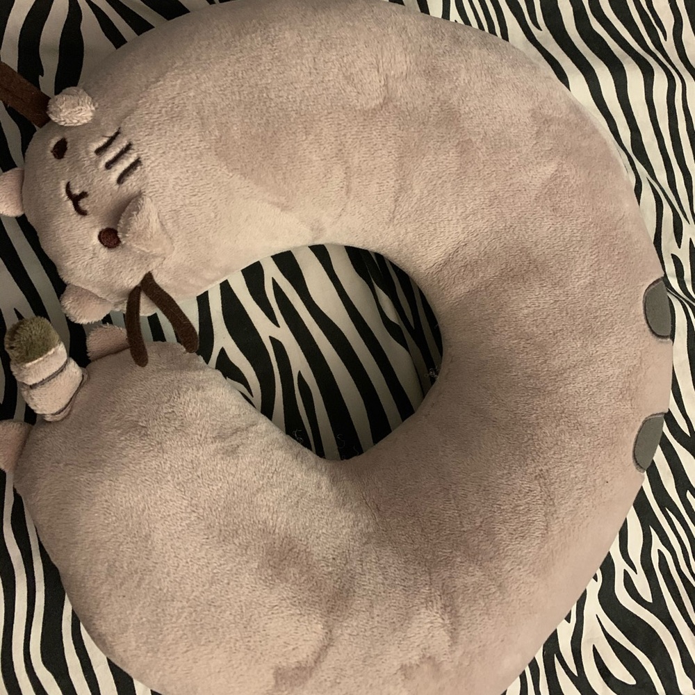 Pusheen neck pillow